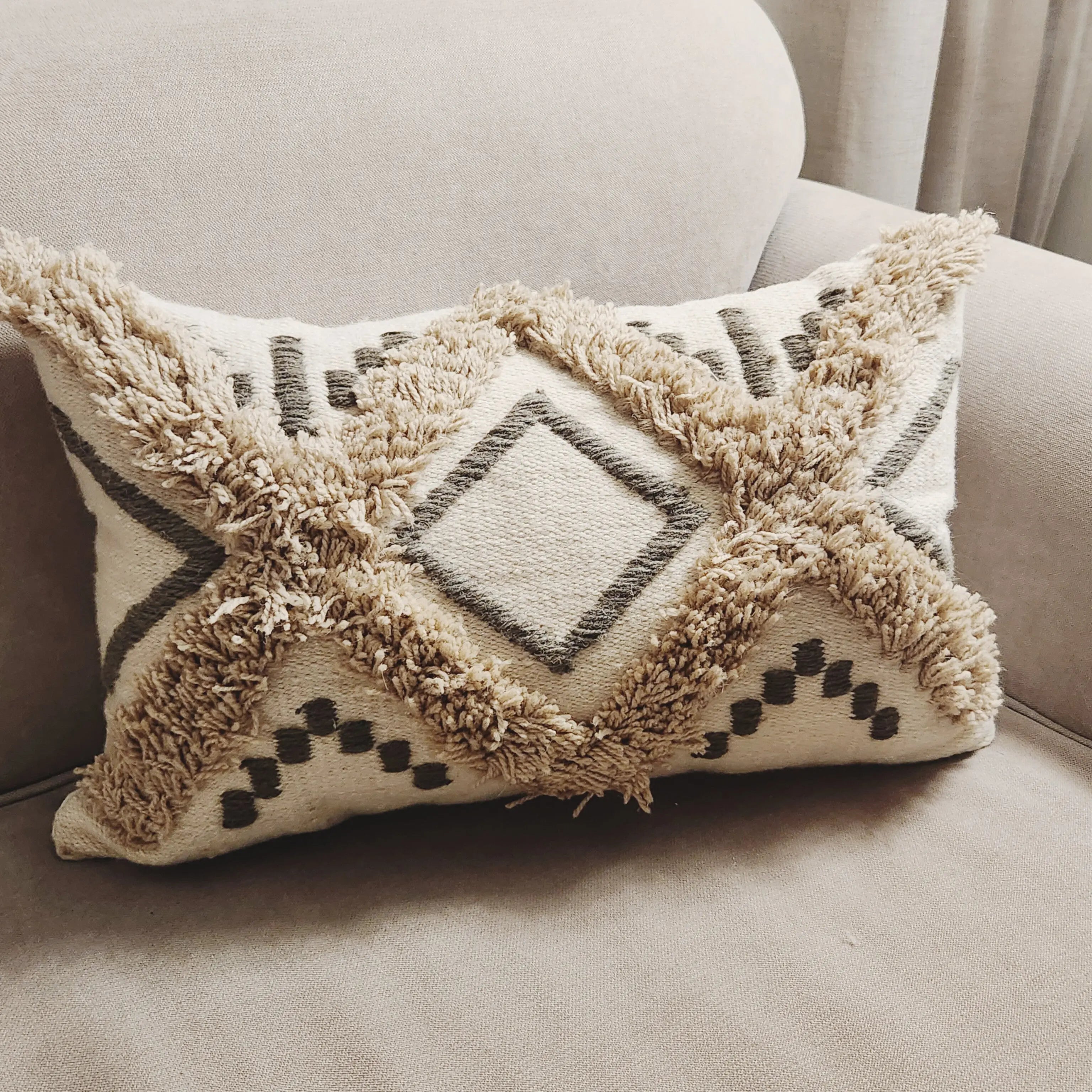 Willow Cushion HS HOME DECOR