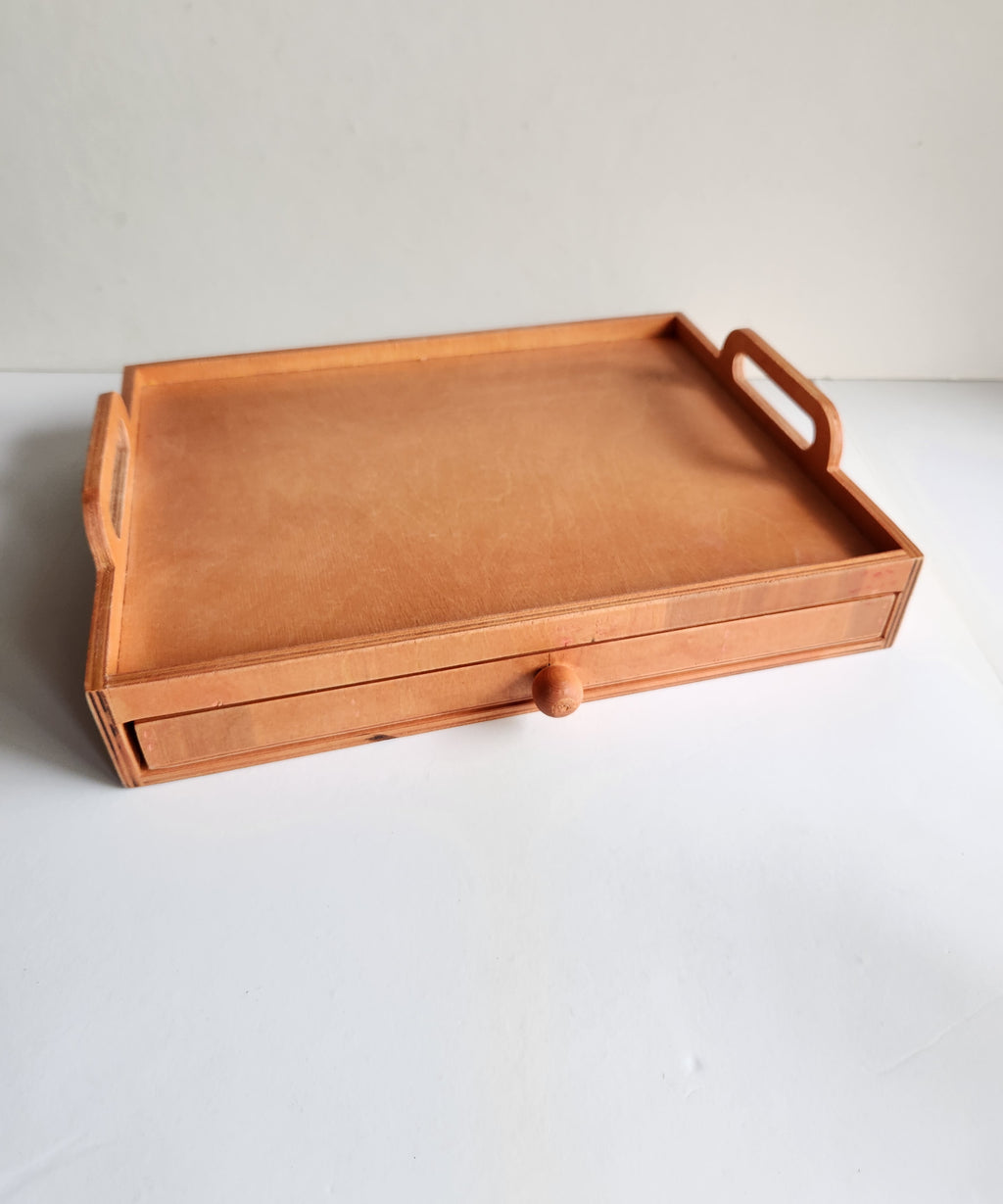 Sleek Tray