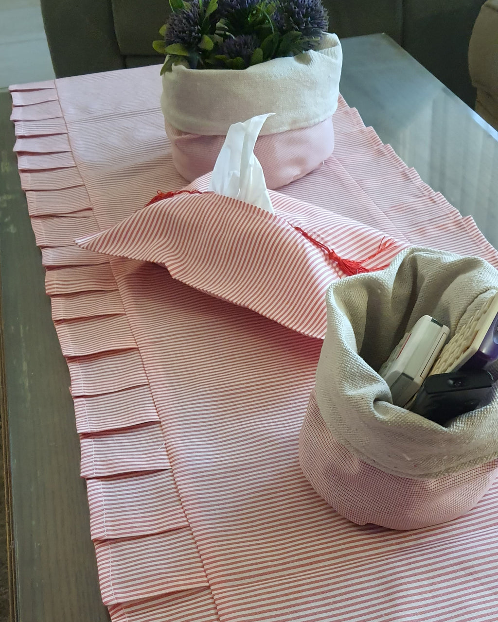 Blush Mix Table Runner Set