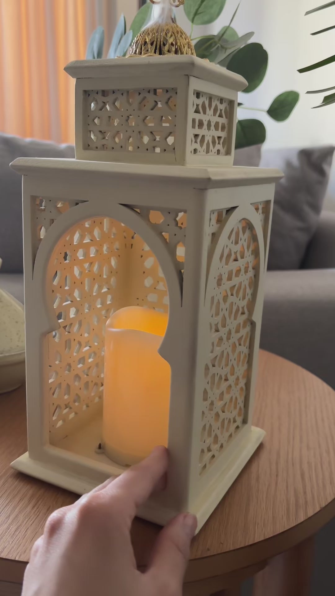 Mashrabiya Fanos with Gold Finial